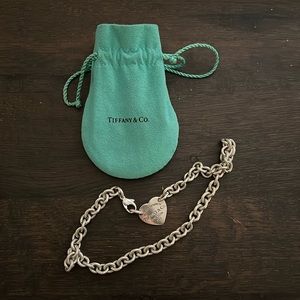 Tiffany and Co. chain heart necklace!